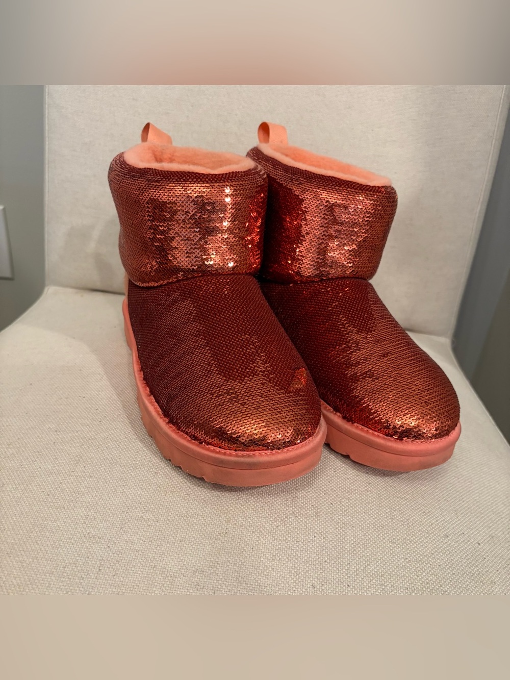 UGG Starfish Pink Sequin Classic Mini Mirror Ball boots Size 5